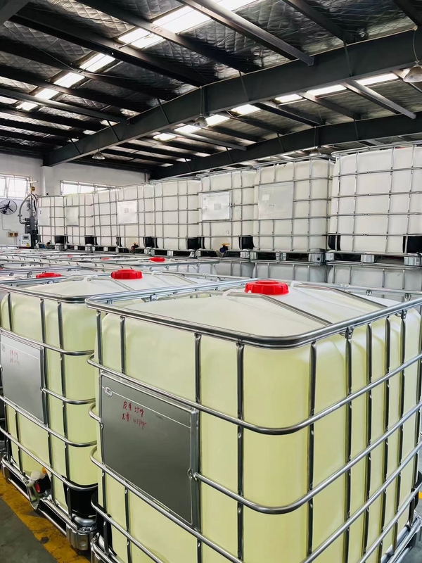Siła dielektryczna 20-30 kV / mm i kurczeniowe kurczenie 0,8-1,0% Elektryczny związek epoksydowy